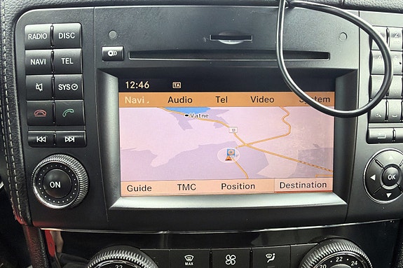 Mercedes-Benz GL350 13 of 20