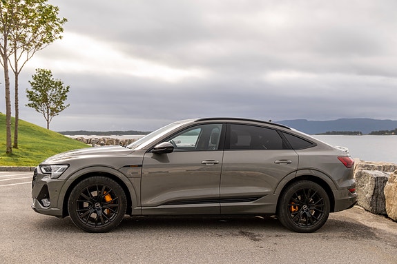 Audi e-tron Sportback 4 of 24