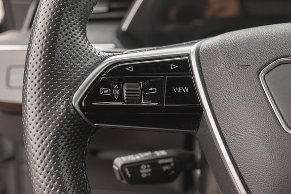 Audi e-tron Sportback 20 of 24