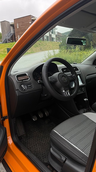 Volkswagen Polo Cross 11 of 24