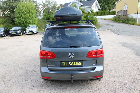 Volkswagen Touran 5 of 5