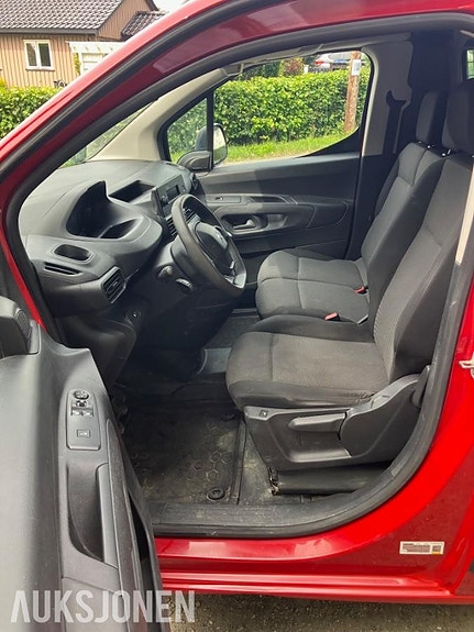 Peugeot Partner 8 of 17