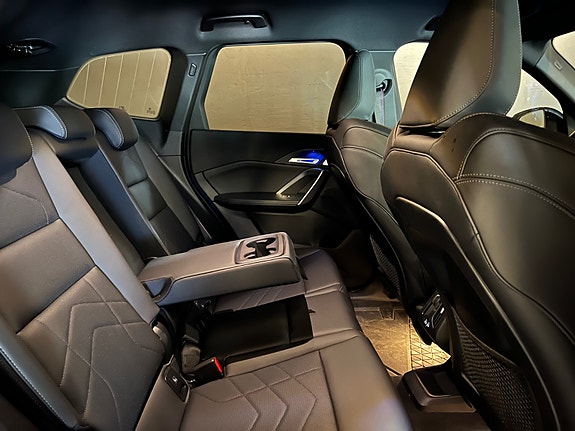 BMW iX1 28 of 30