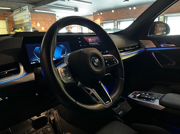 BMW iX1 18 of 30