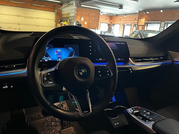 BMW iX1 17 of 30