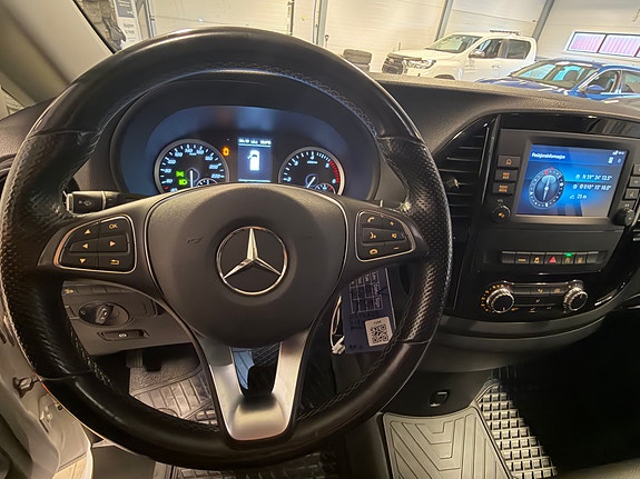 Mercedes-Benz Vito 119 17 of 25