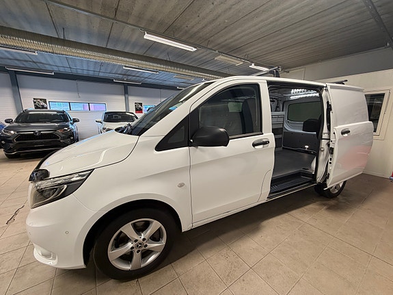 Mercedes-Benz Vito 119 14 of 25