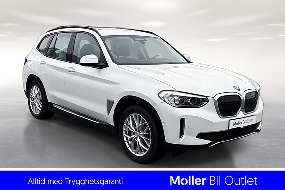 BMW iX3 3 of 5