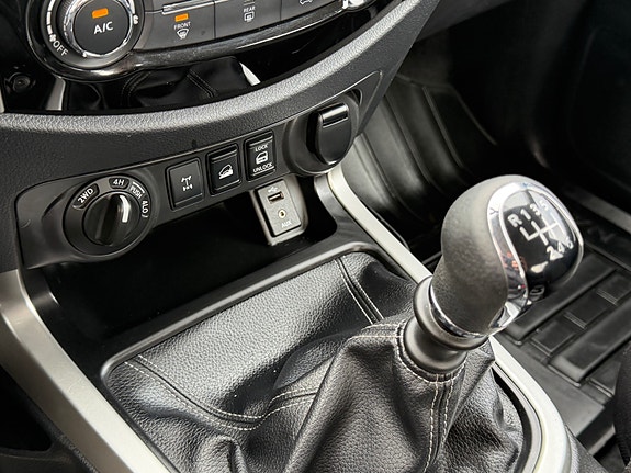 Nissan Navara 12 of 16