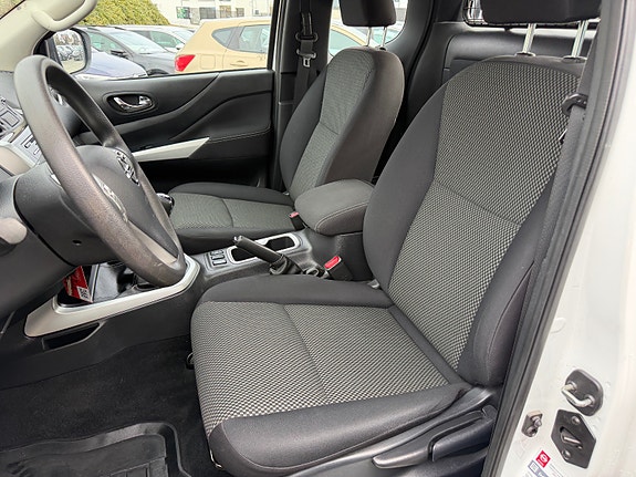 Nissan Navara 8 of 16