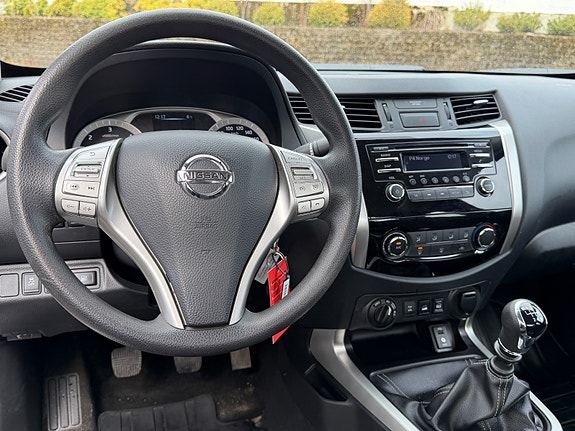 Nissan Navara 10 of 16