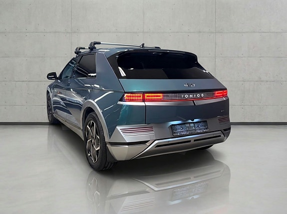 Hyundai Ioniq 5 4 of 5