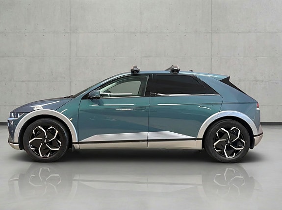 Hyundai Ioniq 5 3 of 5