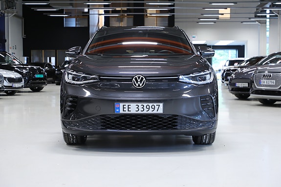 Volkswagen ID.4 GTX 3 of 5