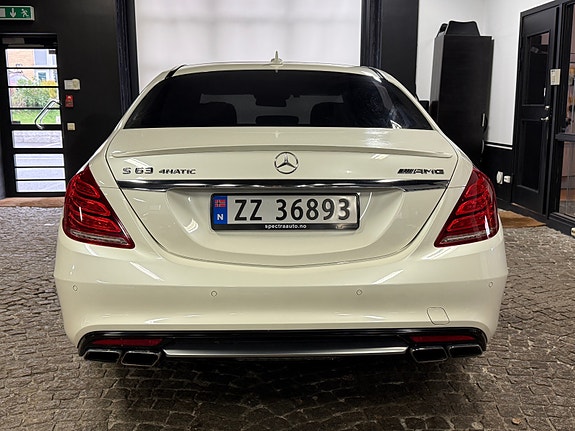 Mercedes-Benz S63 4 of 5