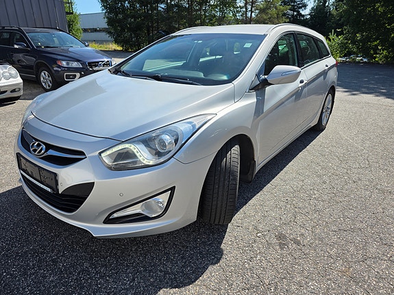 Hyundai i40 2 of 5