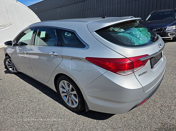 Hyundai i40 4 of 5