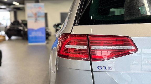 Volkswagen Passat 11 of 30
