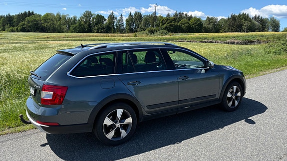Skoda Octavia Scout 5 of 5