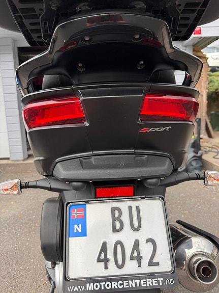 Piaggio MP3 500 LT 6 of 25
