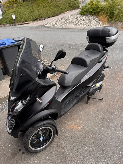 Piaggio MP3 500 LT 2 of 25