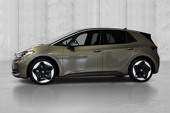 Volkswagen ID.3 3 of 5