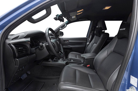 Toyota HiLux 19 of 30