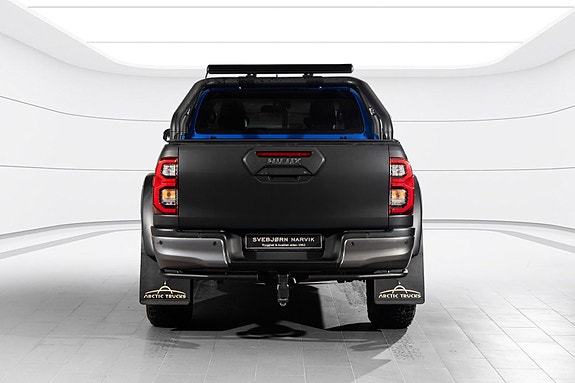 Toyota HiLux 6 of 30