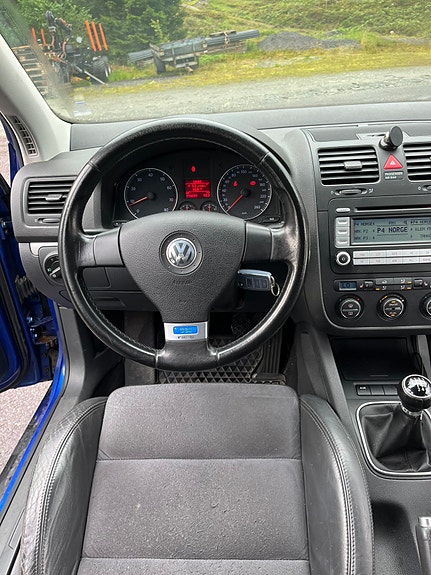 Volkswagen Golf V 7 of 27