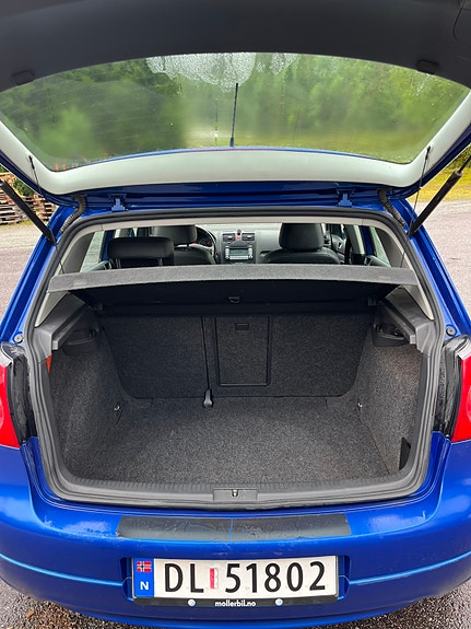 Volkswagen Golf V 4 of 27