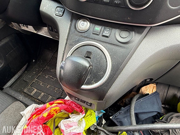Nissan e-NV200 24 of 30