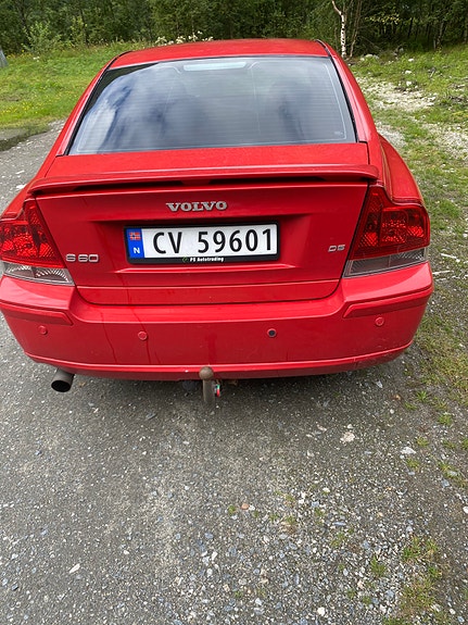 Volvo S60 4 of 5