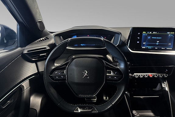 Peugeot e-2008 13 of 19