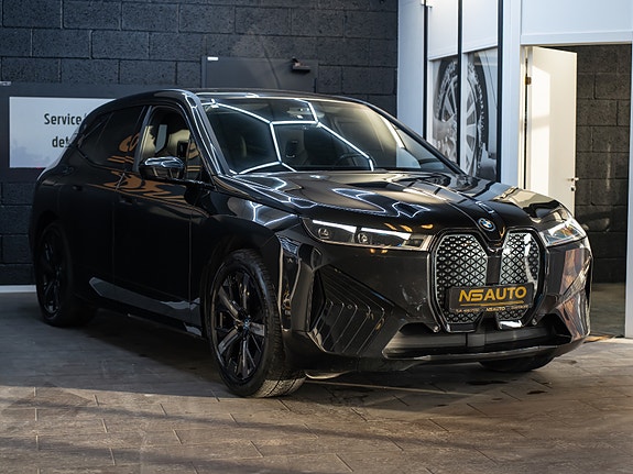BMW iX 3 of 5