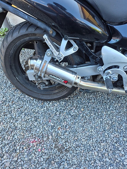 Suzuki GSX 750 F 7 of 9