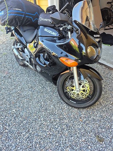 Suzuki GSX 750 F 8 of 9
