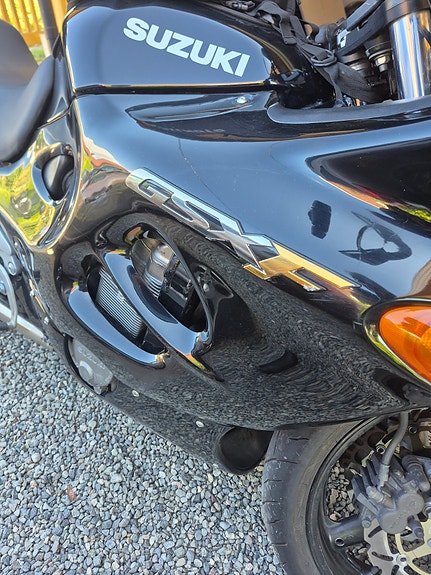 Suzuki GSX 750 F 5 of 9
