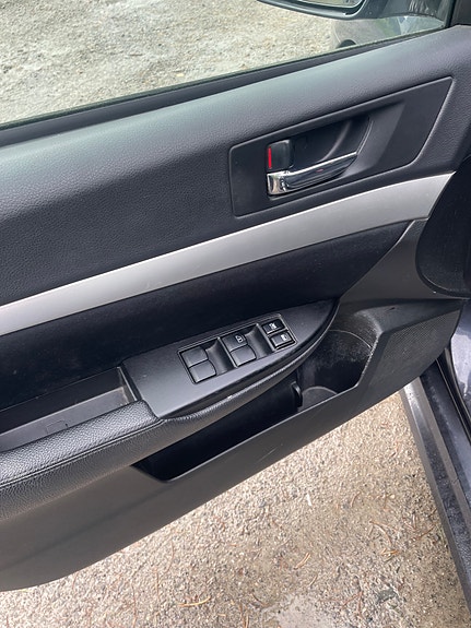 Subaru Legacy 9 of 29
