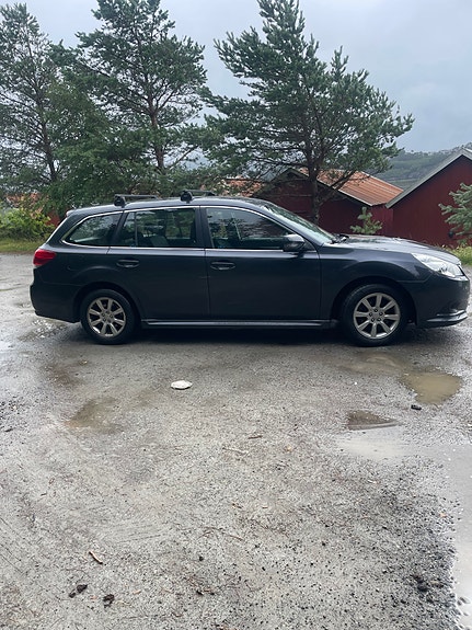 Subaru Legacy 3 of 29