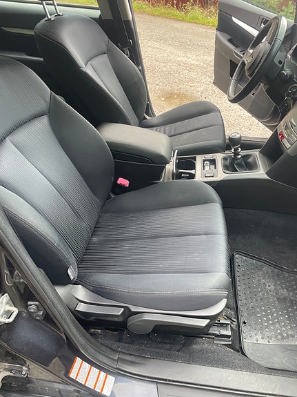 Subaru Legacy 10 of 29