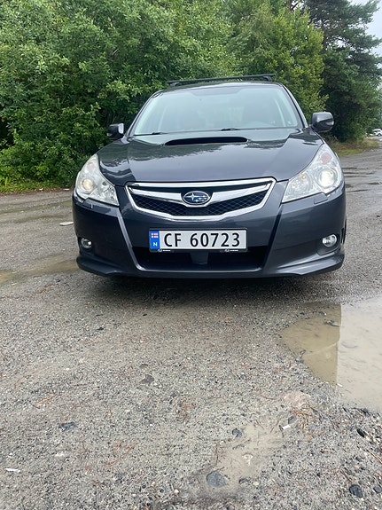 Subaru Legacy 2 of 29