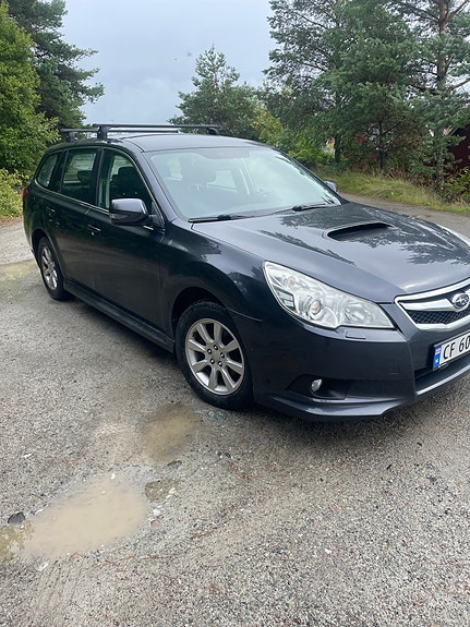 Subaru Legacy 4 of 29
