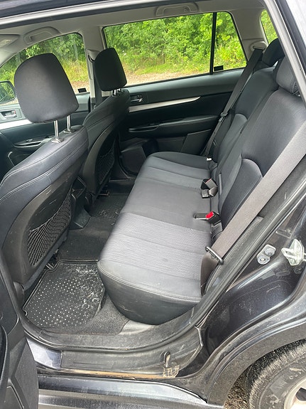 Subaru Legacy 8 of 29