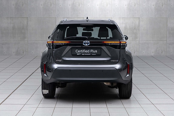 Toyota Yaris Cross 8 of 28