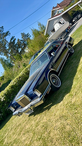 Lincoln Continental 2 of 8