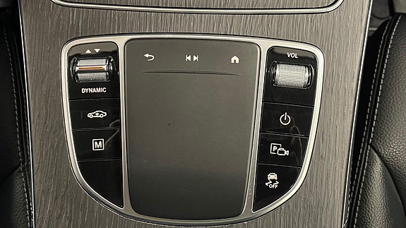 Mercedes-Benz GLC300 e 27 of 30