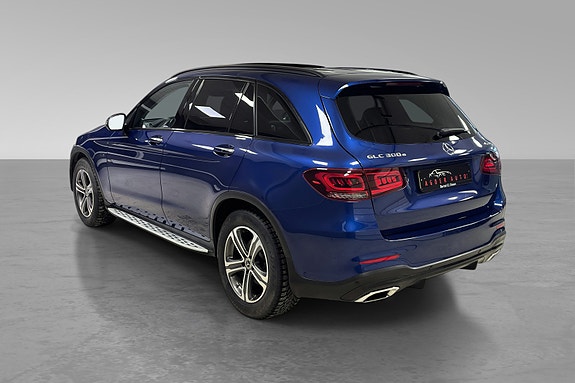 Mercedes-Benz GLC300 e 10 of 30