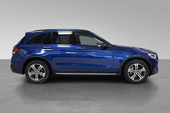 Mercedes-Benz GLC300 e 4 of 30