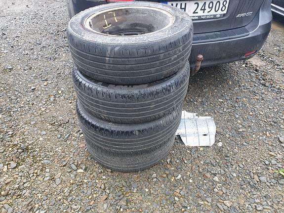 Toyota Avensis 4 of 5