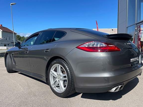 Porsche Panamera 2 of 20